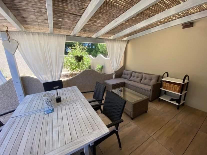 Casa Teresa Villa Porto Pino Eksteriør billede