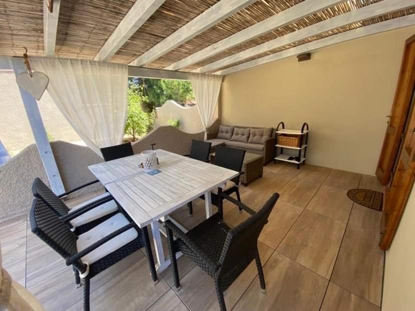 Casa Teresa Villa Porto Pino Eksteriør billede