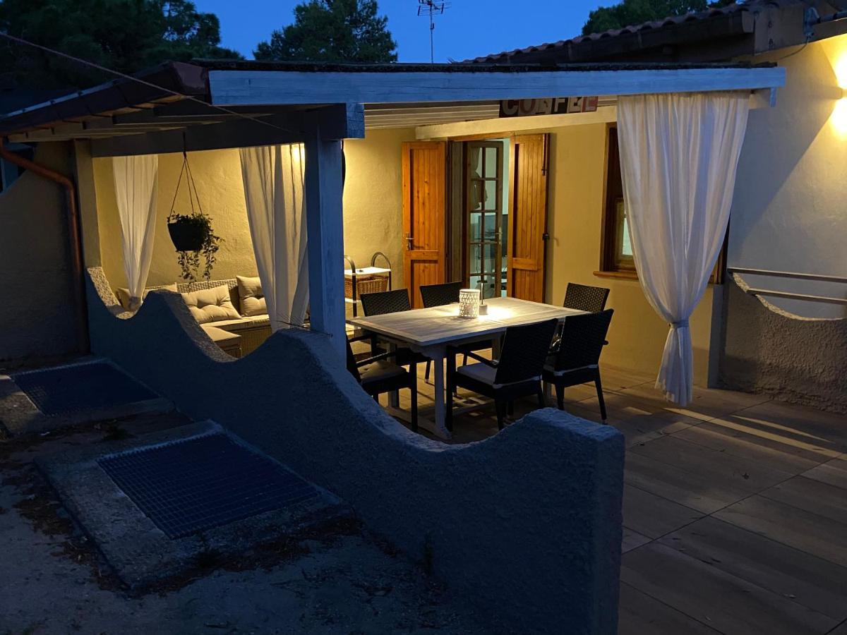 Casa Teresa Villa Porto Pino Eksteriør billede